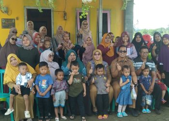 Sosialisasi penerapan pelayanan posyandu 6 SPM di posyandu anggrek dusun Tarikolot Desa Cibuntu